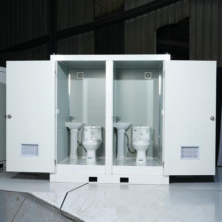 Installation of Mobile Toilets in Gannan Square