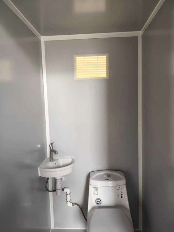 Baoding Vehicle-mounted Mobile Toilet Wholesale