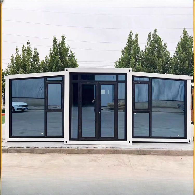 Xianning Outdoor Mobile Toilet Customization